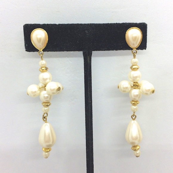 3/$30 VINTAGE 80S RUNWAY FAUX PEARL EARRINGS DROP DANGLE BAUBLE TEARDROP - Picture 1 of 14